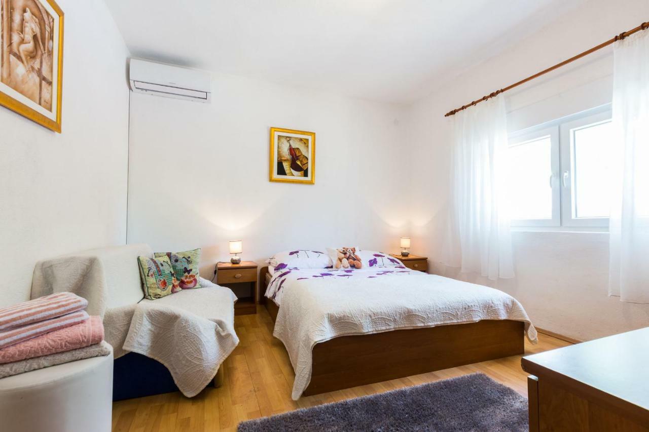 Holiday Home Flora Zadar Dış mekan fotoğraf